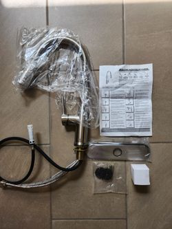 Brushed Nickel Kitchen Faucet with Pull-Down Sprayer