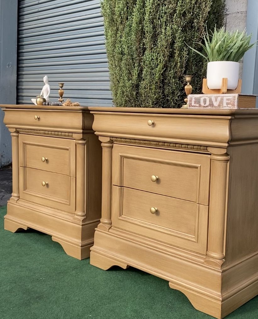 POTTERY BARN INSPIRED TWO MATCHING NIGHT STAND/ Refinished
