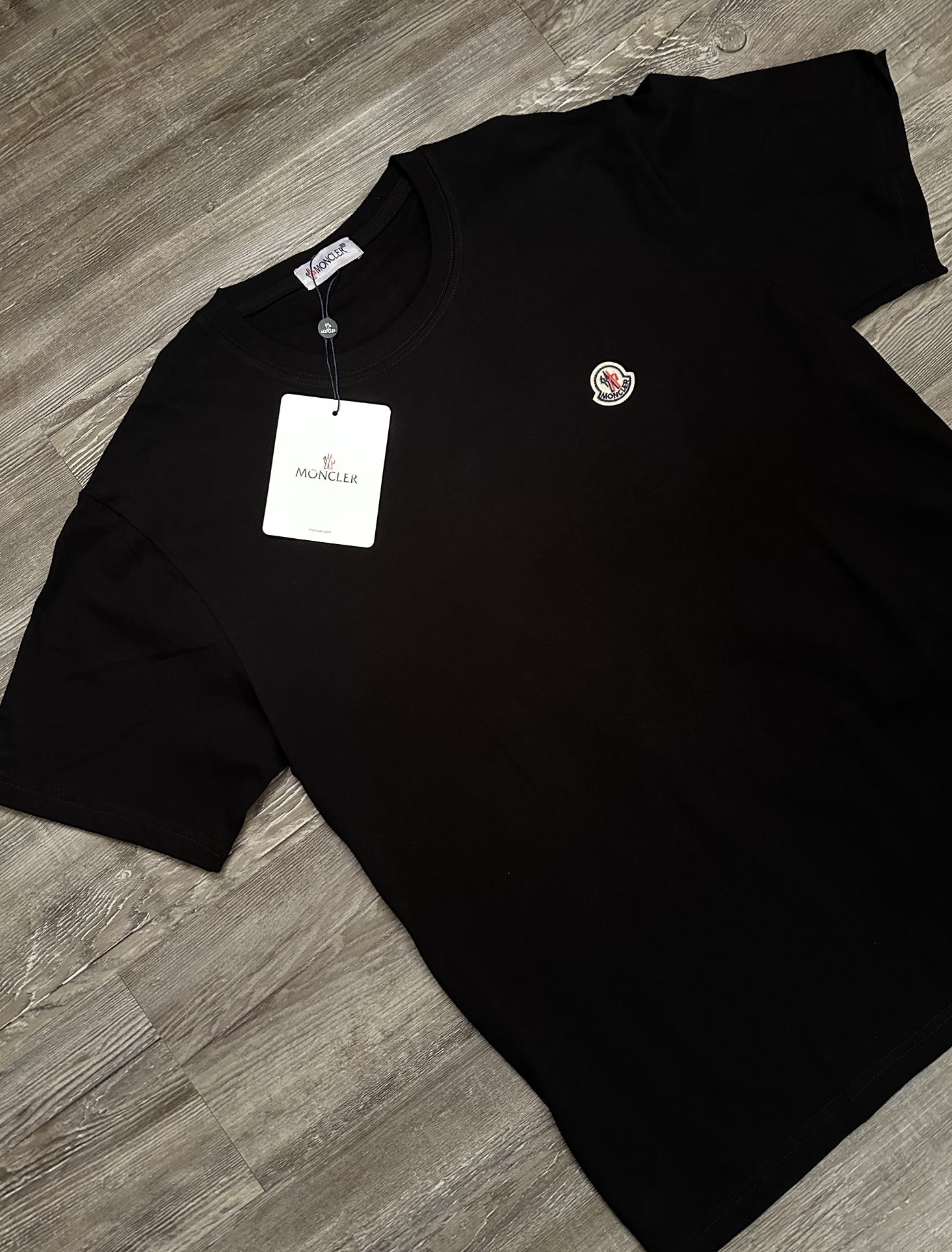 Moncler T-shirt