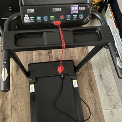 FOLDABLE TREADMILL