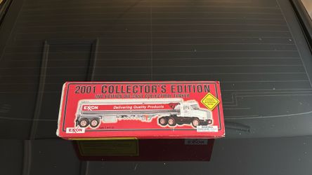 2001 Collectors Edition Exxon Die Cast Tanker