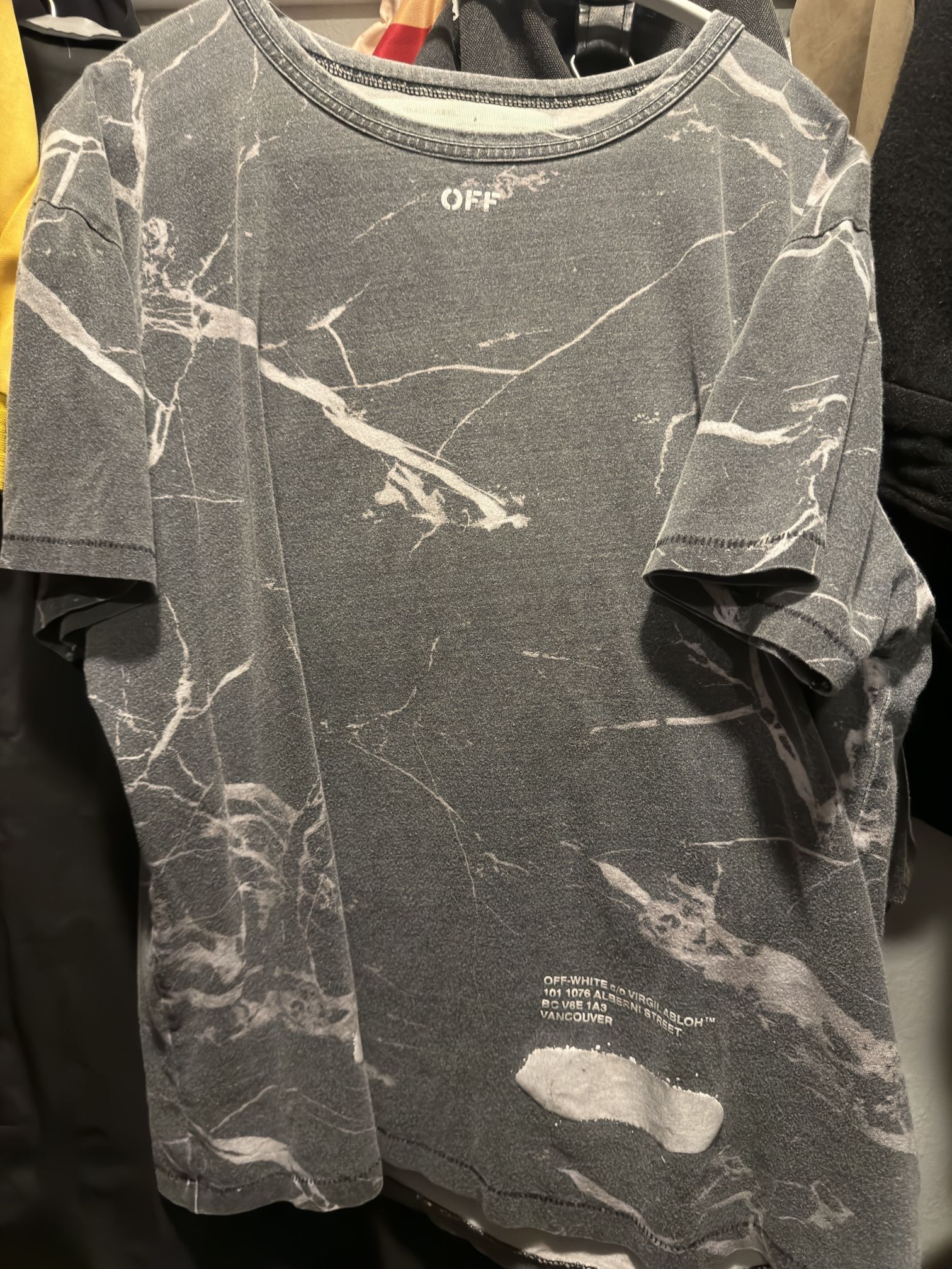 Off-White Limited Edition, Virgil Abloh. Size M Shirt