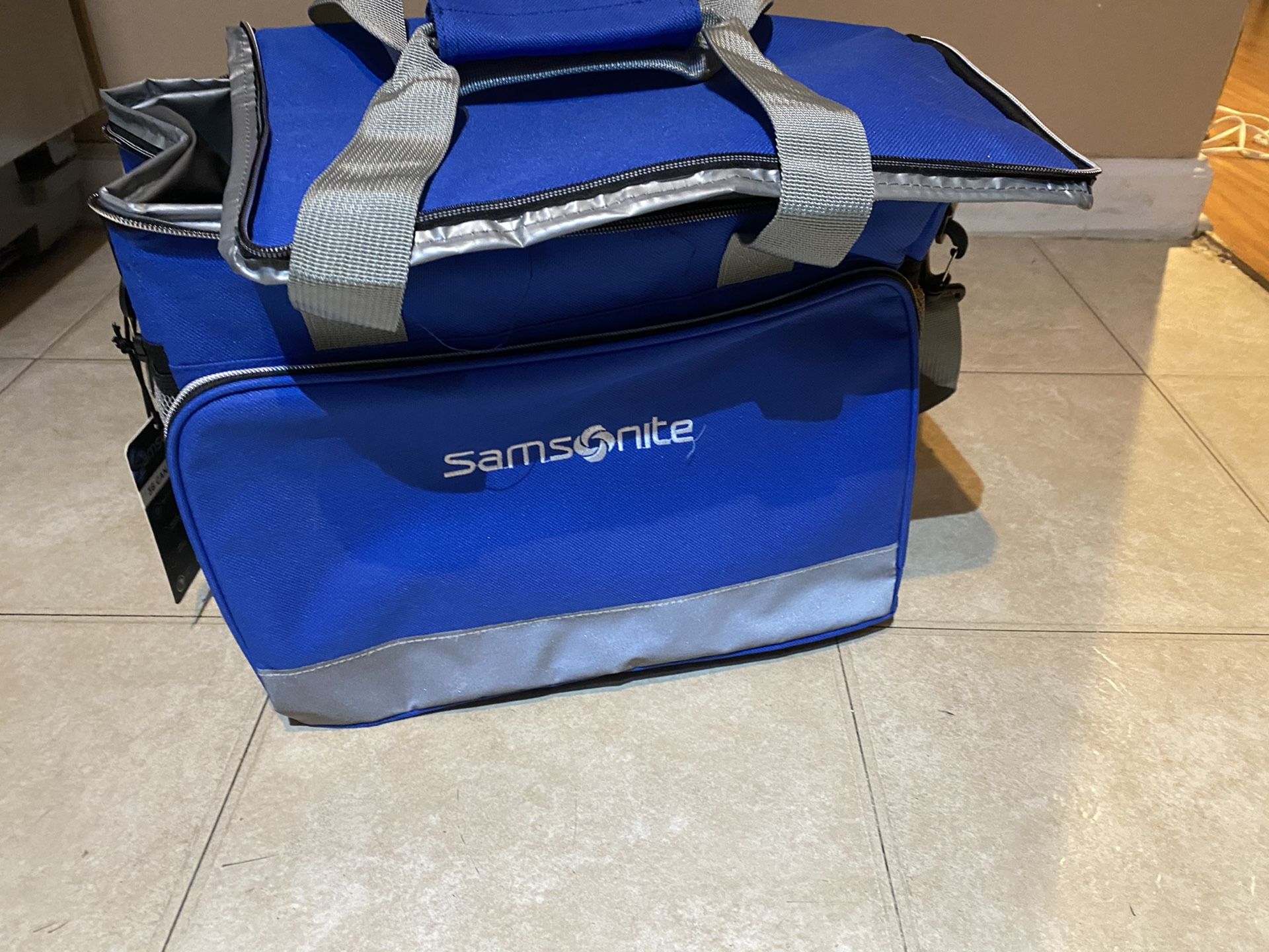 SAMSONITE 36 CAN Insulated Cooler (BRAND NEW WITH TAGS