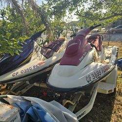 2 Seadoos With Trailer And Covers