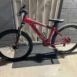 Trek Marlin Mountain Bike – Disc Brakes – Extras Included – $420 OBO