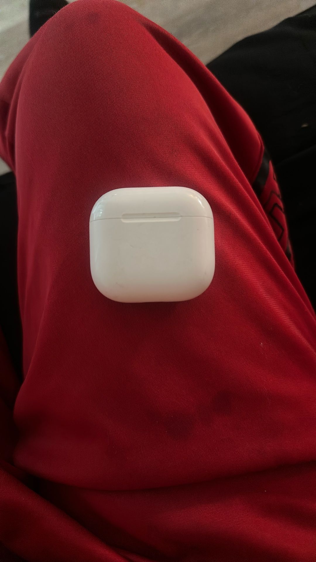 Apple AirPods 4 2025