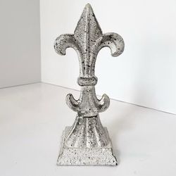 8” White Distressed Iron Fleur-de-Lis Sculpture