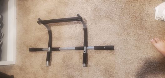 Pull Up Bar