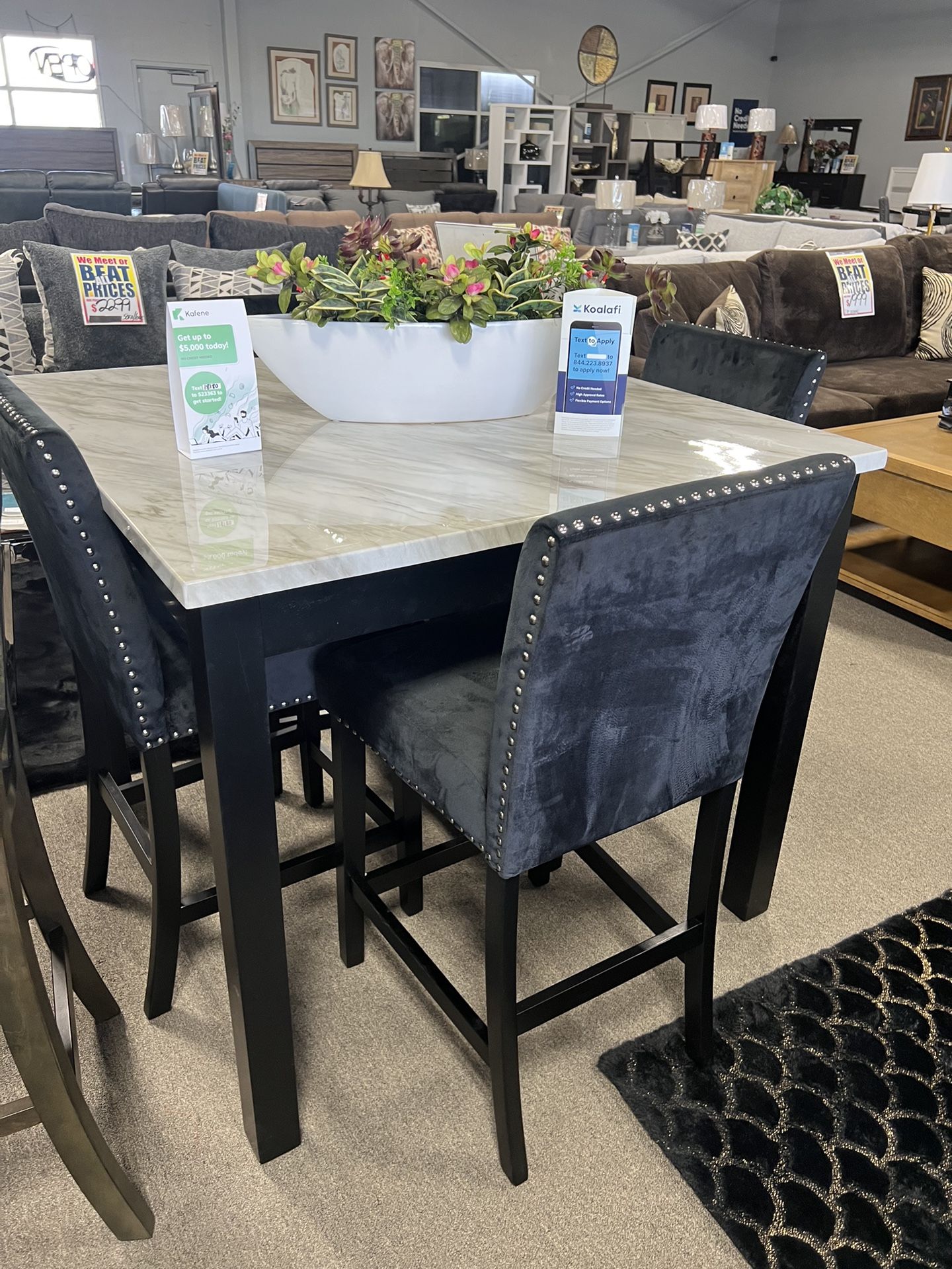 5Pc Dining Room Set ❤️‍🔥❤️‍🔥 Easy Financing Available ✅✅