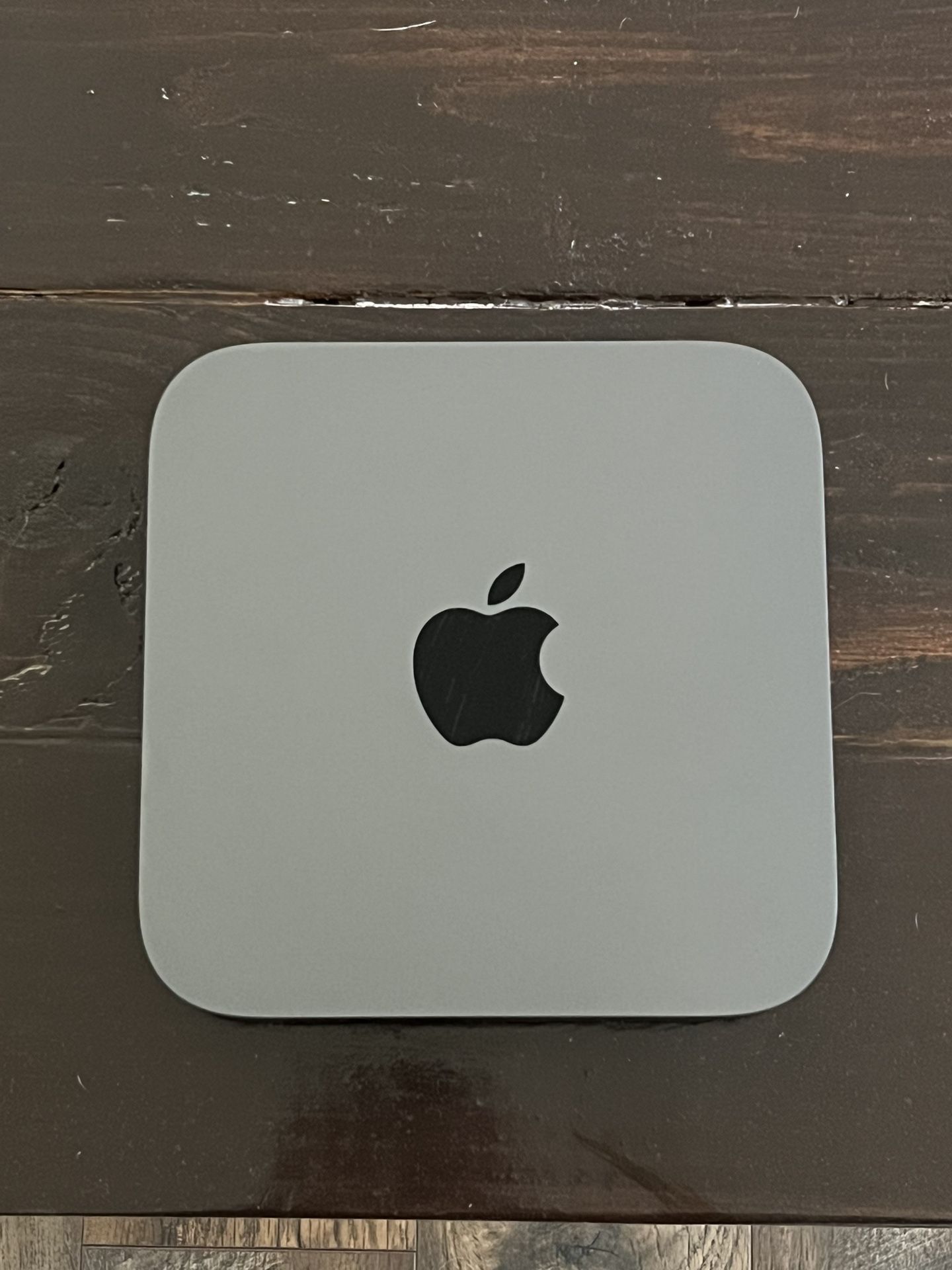 APPLE MAC MINI + CURVED MONITOR (READ DESCRIPTION)