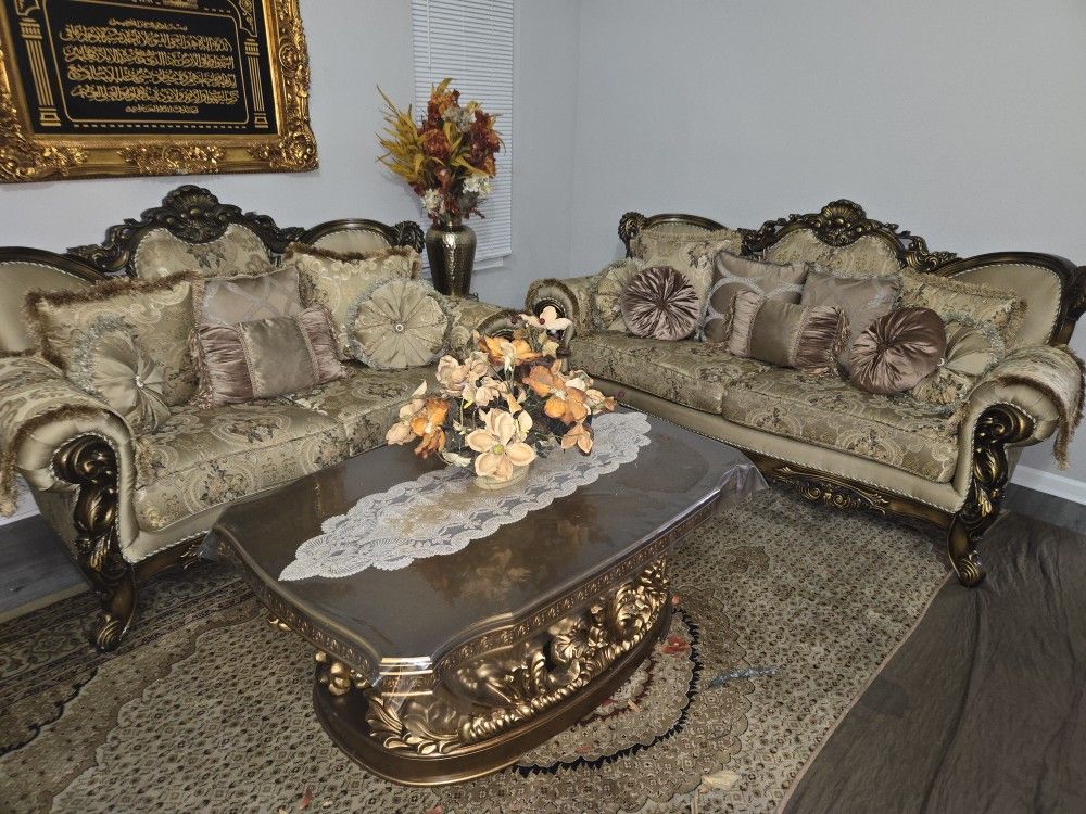 Pure Italian Piece Mahagony Couch