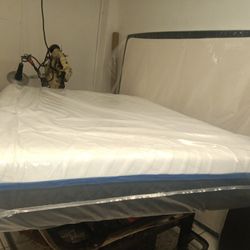 💤🛌🏾💤💤 $209 Queen Memory Foam Mattress Only $209 💤🛌🏾💤💤