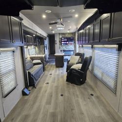 2023 Eclipse Attitude 3821 GIG