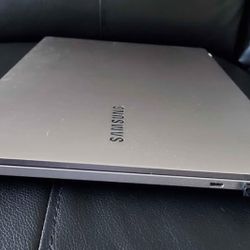 Samsung Chrome OS 15 inch