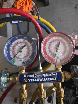 test and charging manifold yallow jacket