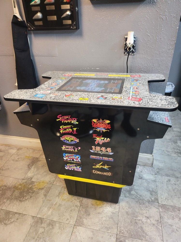 STREET FIGHTER ARCADE GAME