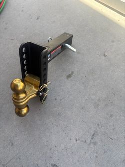 Ball hitch towing