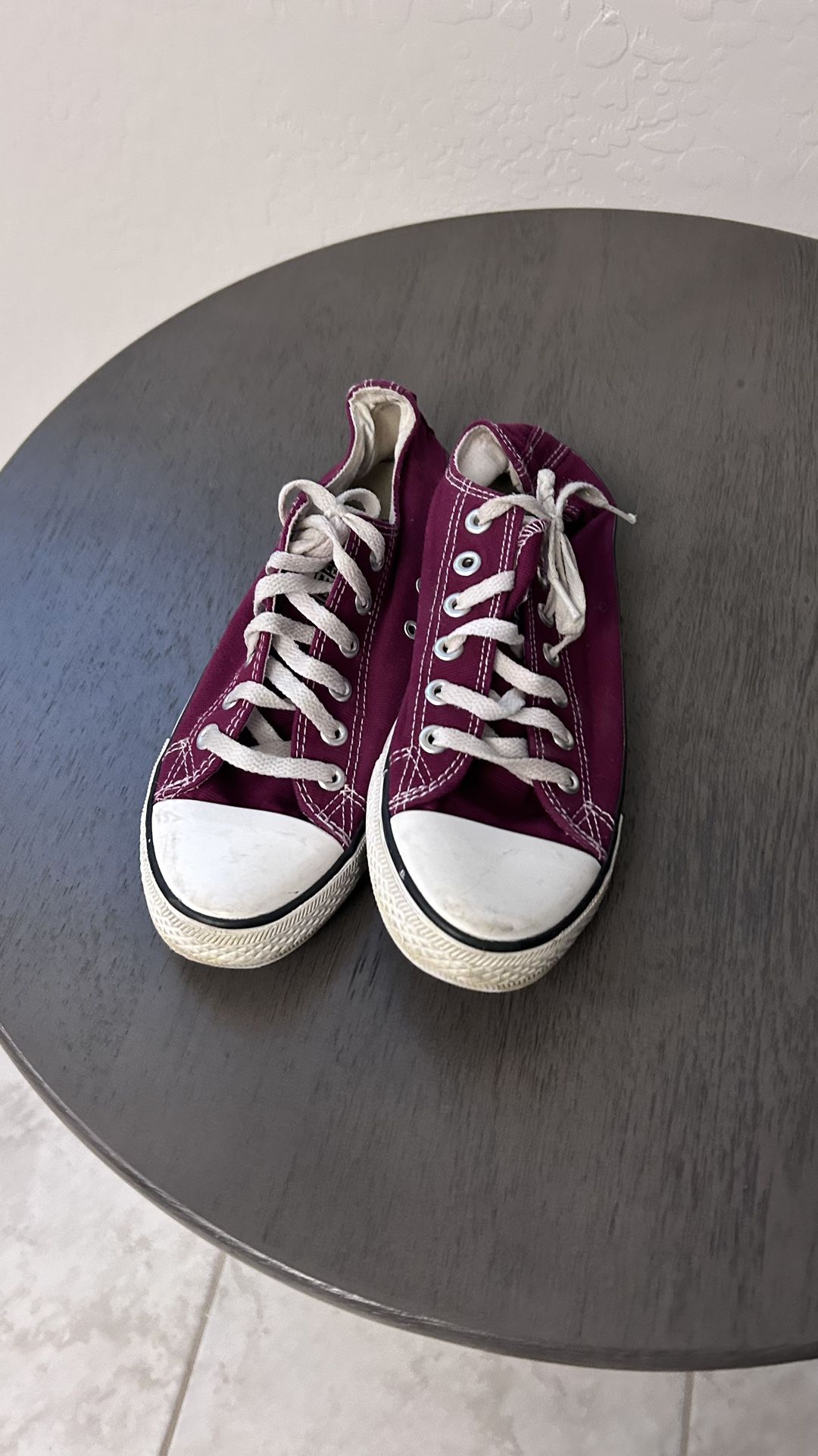 Size 7 Maroon Converse Low Top - Chuck Taylor All Star - Ox