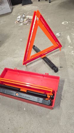 reflective warning triangle