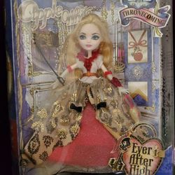 Apple White EverAfter High Doll Thronecoming