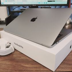 Apple MacBook Pro, Touchbar, 17