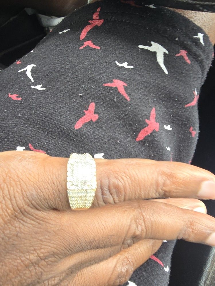 10 Karat Gold Ring Size 12 13 G Gold Weight And Three Carrots Total Diamond Weight