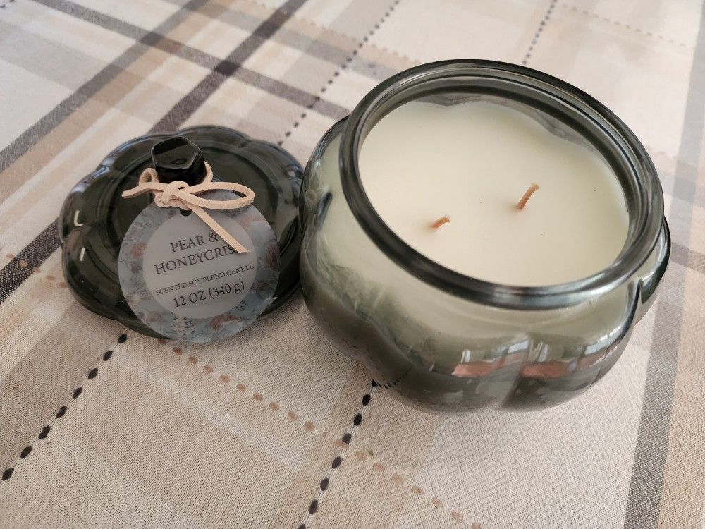 I Have 4 Candles Pear & Honeycrisp Available Pick Up In Moreno Valley City