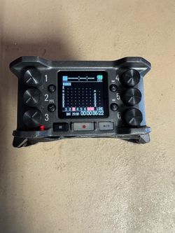 Zoom F6 Field Recorder