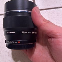 Olympus M. Zuiko Lens 75mm