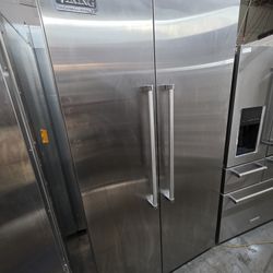 42" VIKING BUILT IN STAINLESS STEEL REFRIGERATOR 