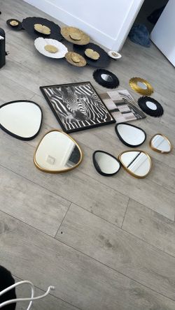 Wall decor and mirrors