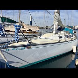 Catalina 1983 38’ Sailboat 