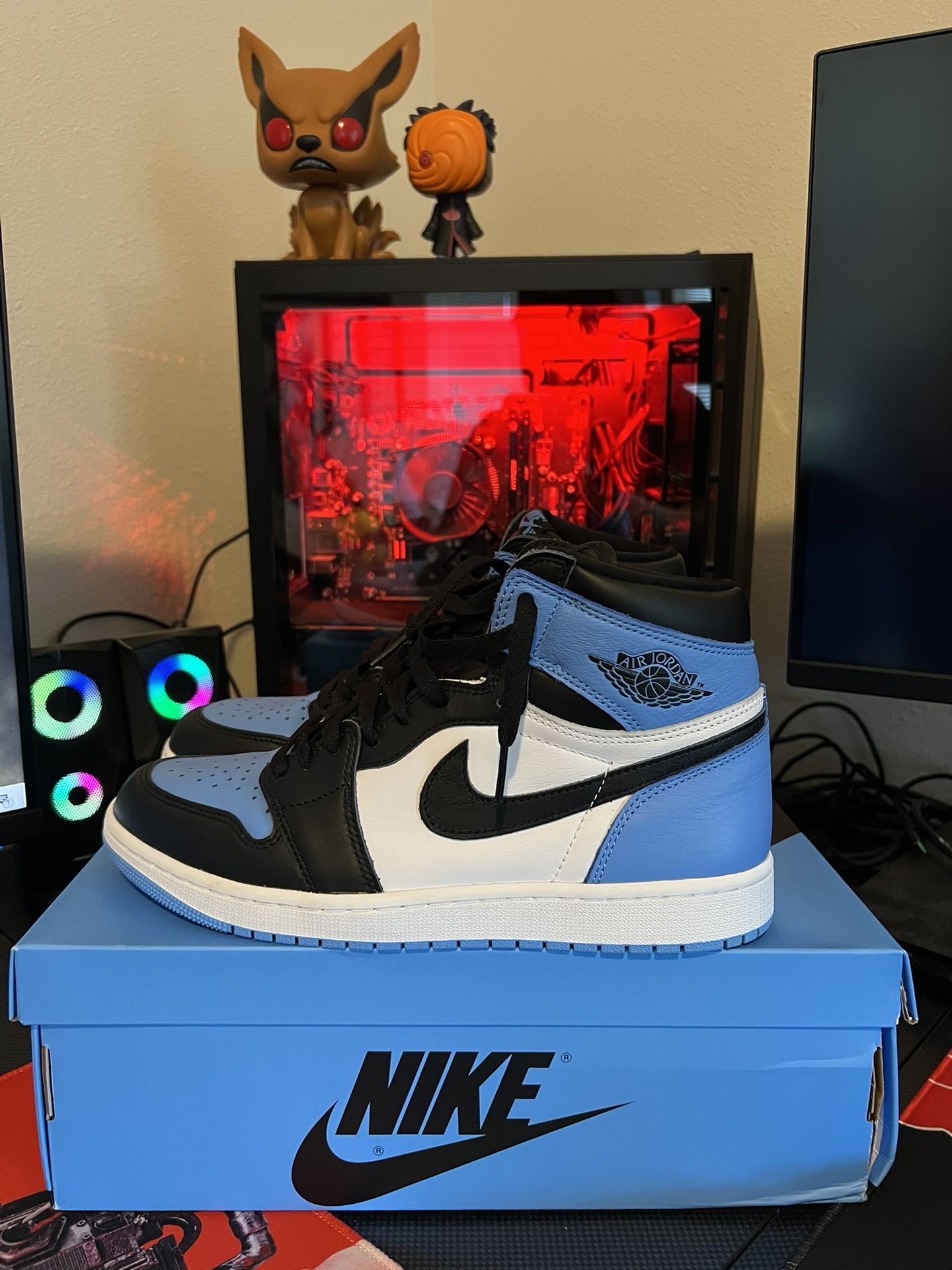Jordan 1 High UNC Black Toe 