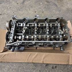 2012-2017 Toyota camry hybrid cylinder head