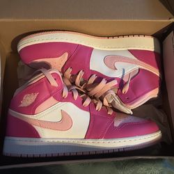 Air Jordan 1 mid