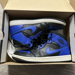 Jordan 1 Mids Size 10