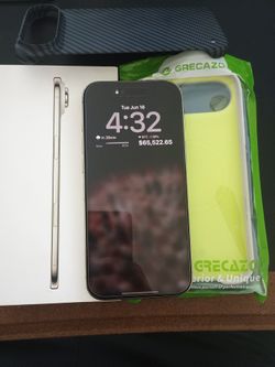 iPhone 17 air gold perf con w two case screen protector for AT&T/cricket asking 650 or trade s26 plus