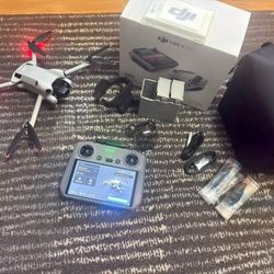 Dji  Mini  4  Pro  drone 