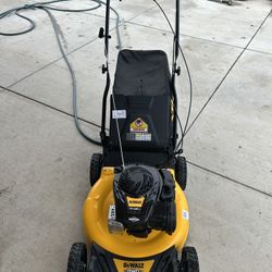 DEWALT 21 in. 150cc Briggs and Stratton 625ex Engine Rear Wheel Drive 2-in-1 Gas Self Propelled Walk Behind Lawn Mower Questions & 