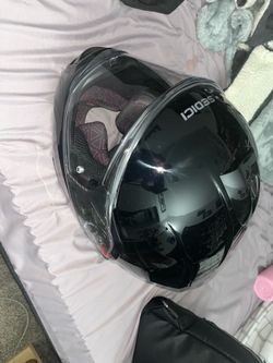 Motorcycle helmet