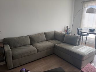 Living room L-shaped sofa (pull out sleeper)