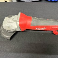 Milwaukee Grinder M18. 