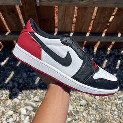 Jordan 1 Low Black Toe (Size 7.5, 11, 11.5)