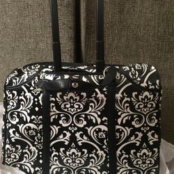 GiGi Hill Large Carry-All Luggage With Make Up Case Plus Extras