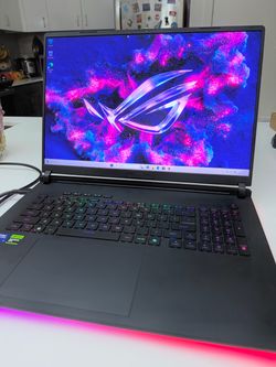 RTX 5090 – ASUS ROG Scar 18 | Ultra 9 275HX | 32GB DDR5 | 2TB SSD | 2.5K 240Hz mini-LED