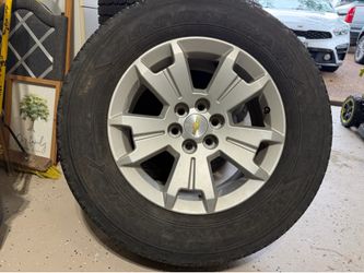 Goodyear Wrangler Fortitude HT 255/65R17 Tires on OEM Chevy Alloy Wheels