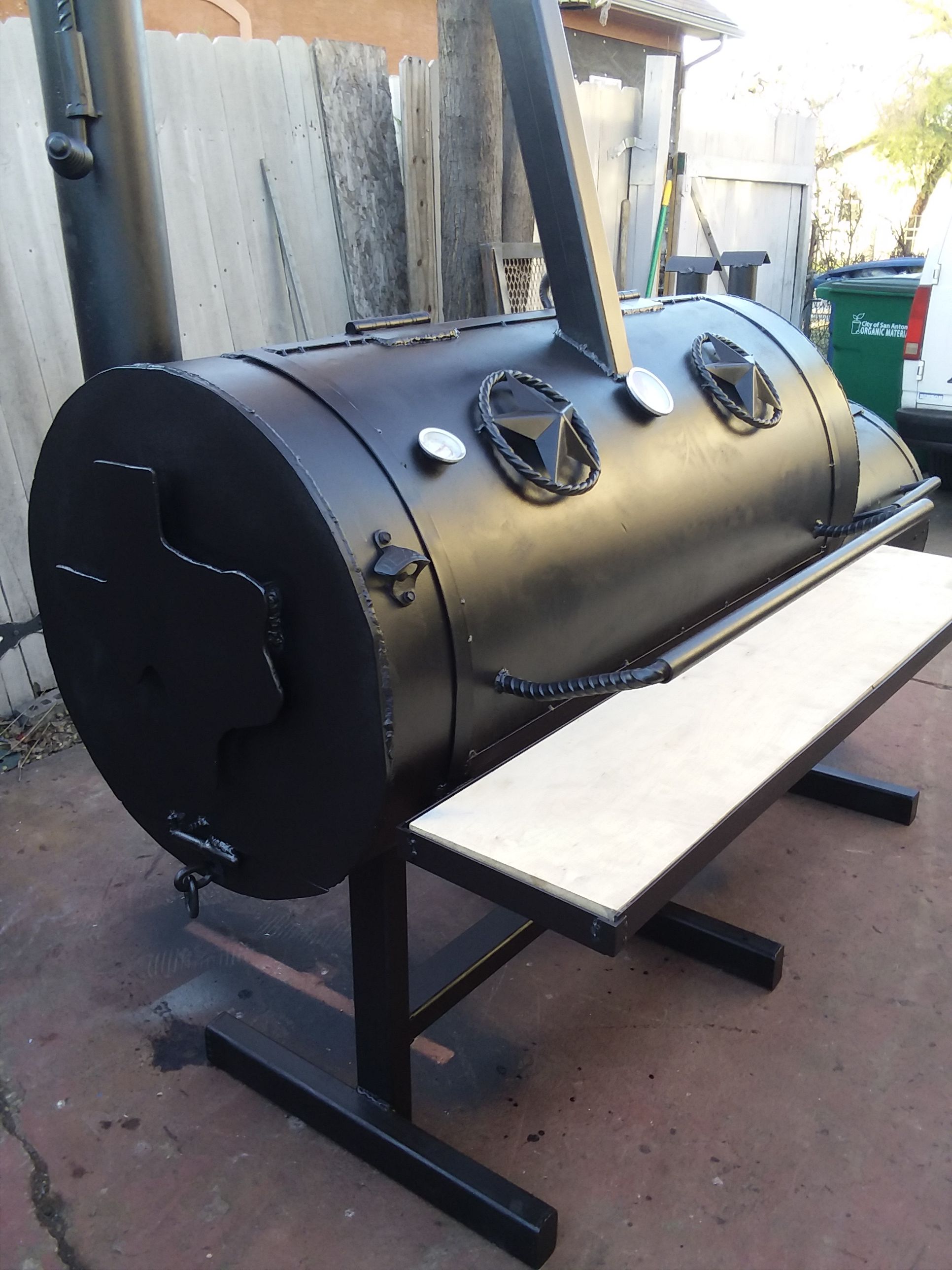 Custom Build BBQ Pit an Smokers, Firepits & Deep fryers ALL MADE WITH