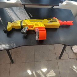 Nerf scar blaster 