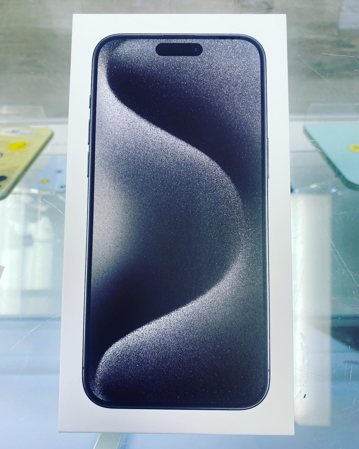 FACTORY UNLOCKED IPHONE 15 PRO MAX 512GB!!! WORKS ON ANY NETWORK!!
