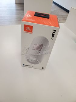 JBL - FLIP 7 Portable Waterproof And Drop-Proof Speaker (Brand New) White